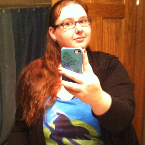 Meet your Posher, Kara - Picture 3 of 13